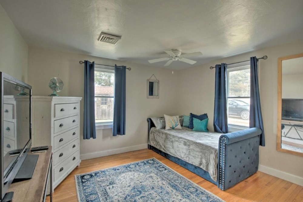 Waterfront Cape Cod Home with Sunroom and Fire Pit Image 17